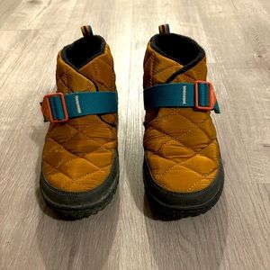Chacos Women’s Ramble Puff booties, Size 9, Excellent condition